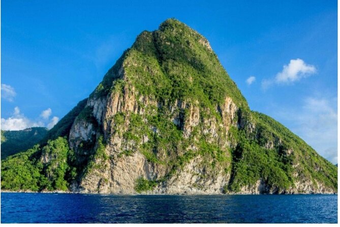 All-Inclusive Land And Sea Excursion - The speedboat ride along St. Lucia’s coast