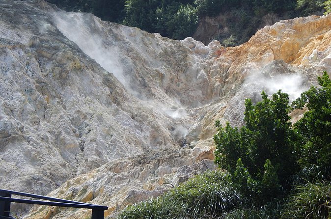 Coastal Cruise in St. Lucia - Sulphur Springs and the Drive-In Volcano