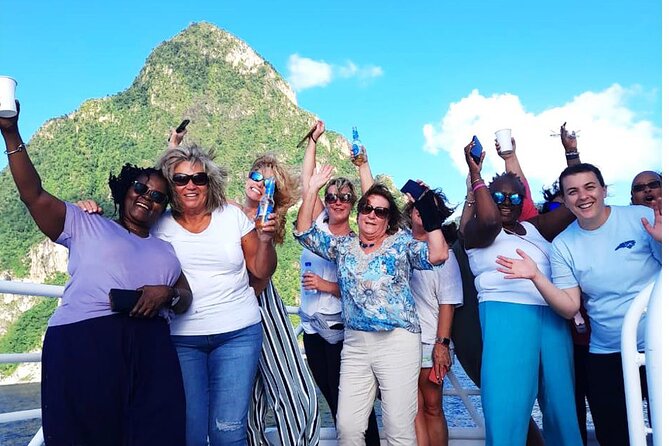 Ferry Transfer from Resorts in St. Lucia to Hewanorra Airport - Drinks, Snacks, and the Onboard Atmosphere