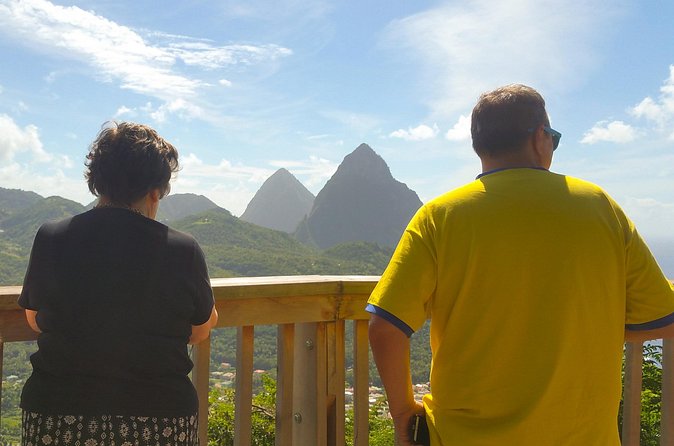 Hewanorra Airport Transfer to Soufriere - Help with luggage from terminal to accommodation