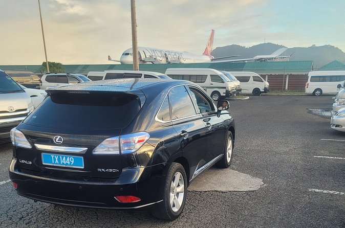 Private Car transfer from Hewanorra International Airport (UVF) - A driver who can make the ride more personal