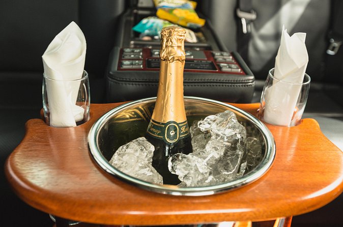 Private Luxury Transfer - Round Trip (Hewanorra International Airport UVF) - Champagne, Piton beer, and snacks: useful or just a flourish?
