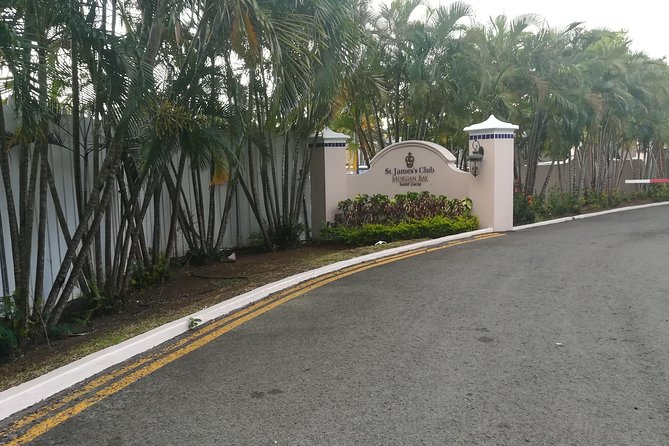 Private St Lucia Airport Transfer to Secrets St. Lucia Resort - The drive to Secrets St. Lucia Resort