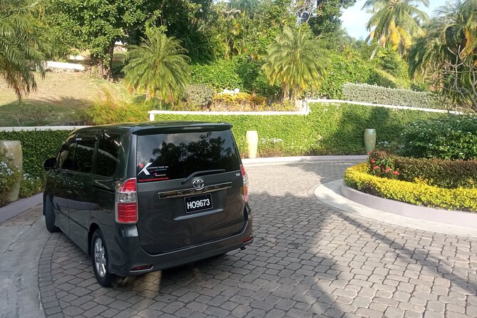 Round Trip St. Lucia Private Airport Transfers - UVF - The ride to your accommodation