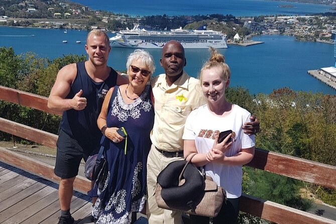 Roundtrip Transfer from UVF Airport to Resorts in Gros Islet (Groups of 4 Plus) - Leaving Hewanorra Airport without the taxi queue