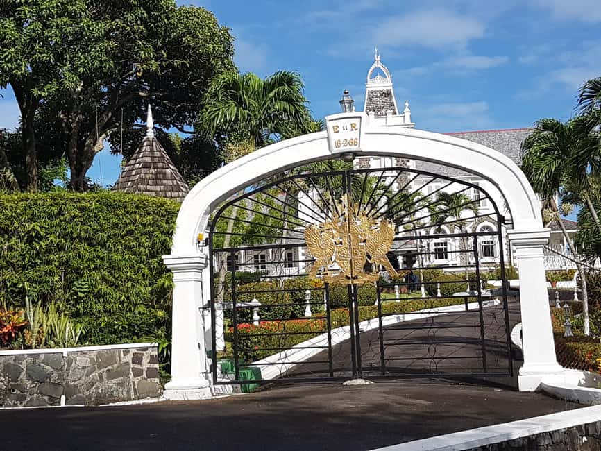 Saint Lucia: Private Island Tour with Customizable Itinerary - What the guide can add to the day
