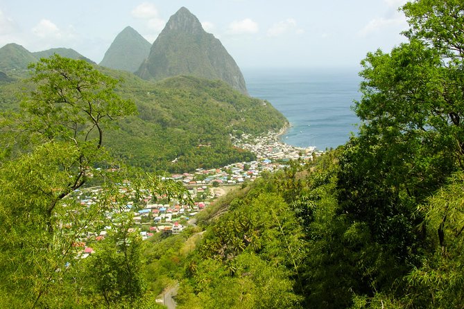 Soufriere Island Delight - Sulphur Springs: a quick look at a live volcanic area