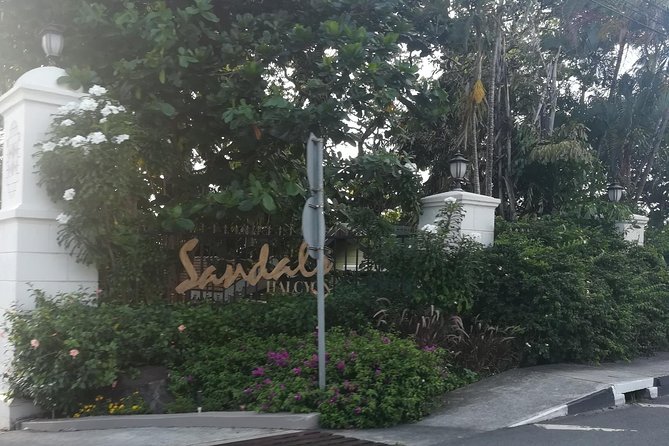 St Lucia Airport Transfer Hewanorra (UVF) to SANDALS Grande - Regency - Halcyon - The ride north to your Sandals resort
