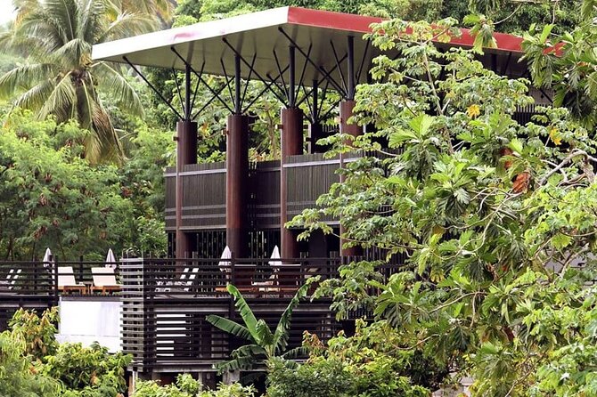 St Lucia Airport Transfer to Hotel Chocolat - Your driver can turn the transfer into a first look at St Lucia