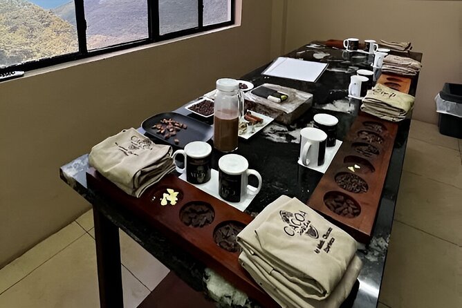 St Lucia Chocolate Making Marigot Bay & Souvenir Shopping - What the guides add to the experience