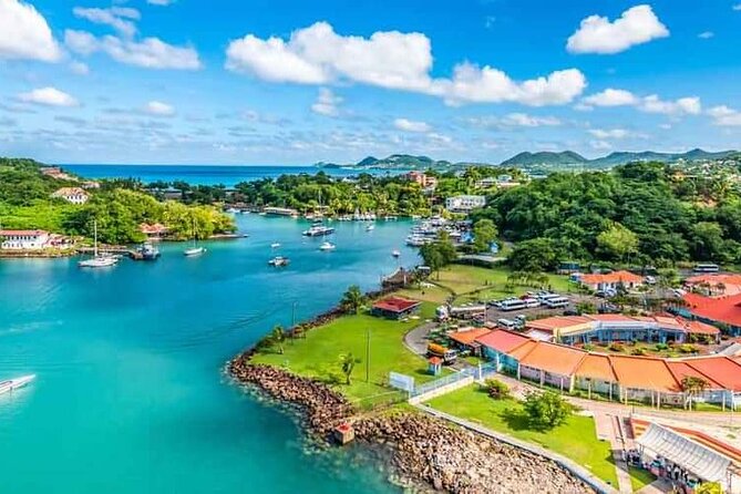 St. Lucia Land and Sea Tour - Lunch in Soufriere Bay, with local flavor