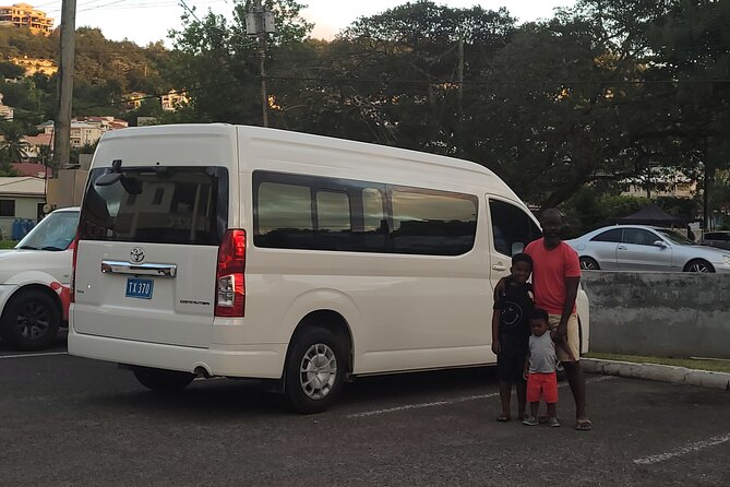 St. Lucia Private Airport Transfers - The Vehicles: BMW X3 or 14-Seater Bus