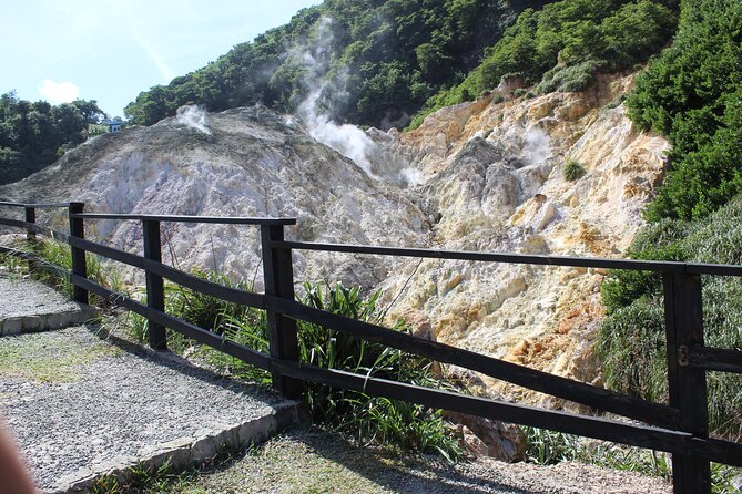 St Lucia Sulphur Springs Drive- in Volcano Tour & Therapeutic Mud baths - Exploring the Caribbean’s drive-in volcano