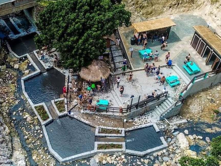 St. Lucia: Sulphur Springs Mud Bath and Toraille Waterfall - How to handle the mud treatment